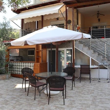 Apartments Bela Palaiontsiflikion Exterior photo