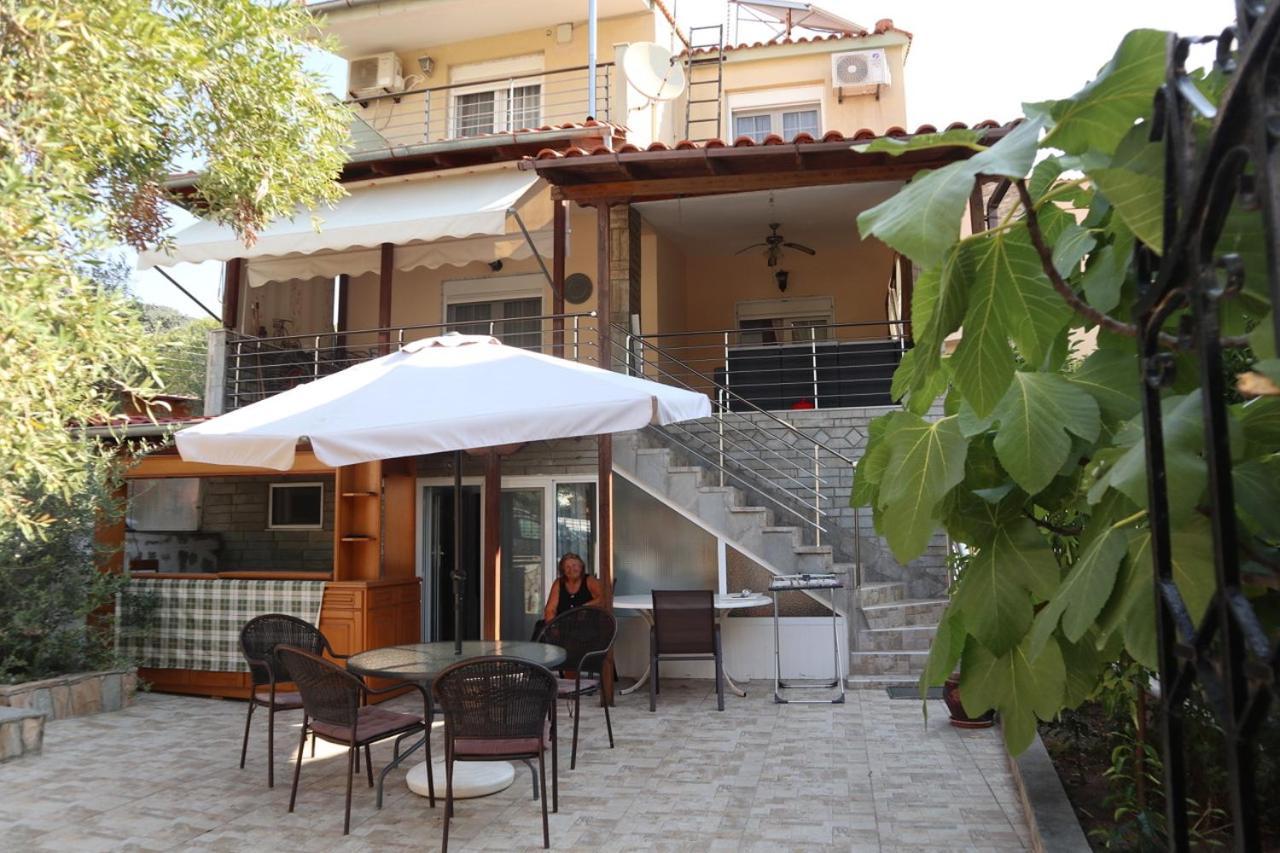 Apartments Bela Palaiontsiflikion Exterior photo